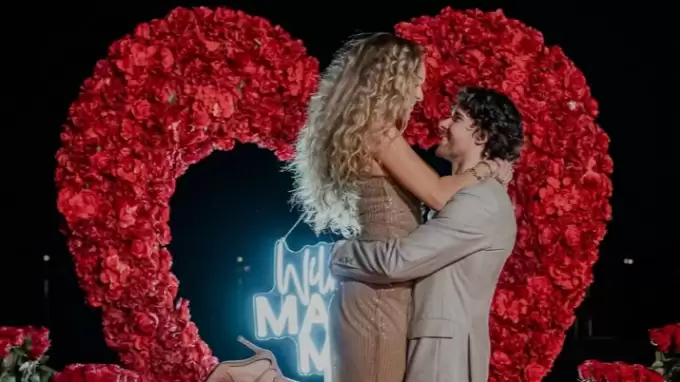 Ferdi Kadıoğlu'ndan evlenme teklifi: "Sen ve ben, sonsuza kadar ve daima"