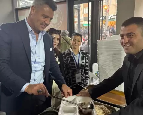 Sadettin Saran iftar salonunda Kırıkkaleli hemşehrilerini ve öğrencileri ağırladı