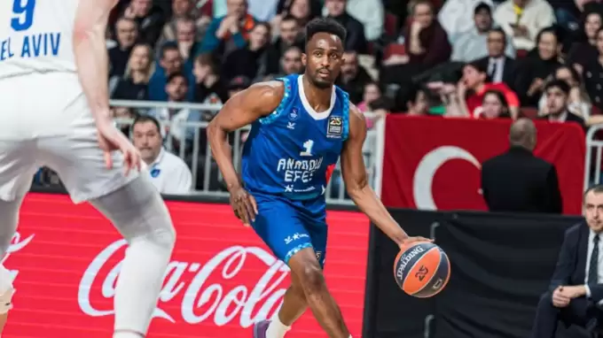 Efes, play-off'a "Ben geliyorum" dedi! Kıran kırana maçı kazandı...