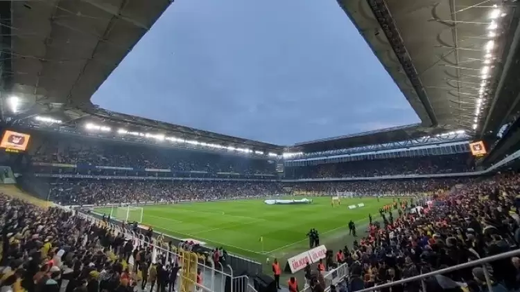 Fenerbahçe-Galatasaray derbisi öncesi öncesi L-Gante ve Wanda düeti çalındı
