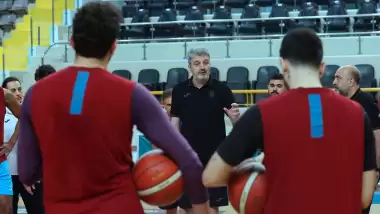 Trabzonspor Basketbol bugün kazanırsa haftaya şampiyonluk için sahaya çıkacak
