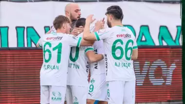 Serkan Asan'da kırık şüphesi! Ambulansla hastaneye götürüldü