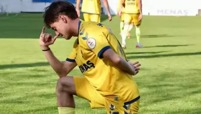 Fenerbahçelileri heyecanlandıran gelişme! Emirhan Arkutcu...