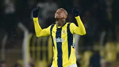 Talisca, lösemi tedavisi gören Yusuf Berat'ı unutmadı