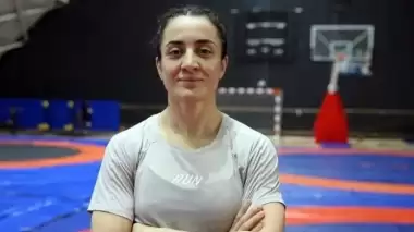 Evin Demirhan Yavuz ve Bediha Gün'den gümüş madalya