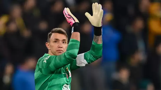 Ünlü gazeteci G.Saray'ın Muslera'nın yerine getireceği kaleciyi duyurdu