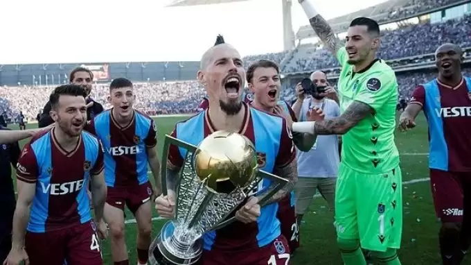 Grande Marek Hamsik Trabzonspor sözünü tuttu! Şampiyonluk dövmesi