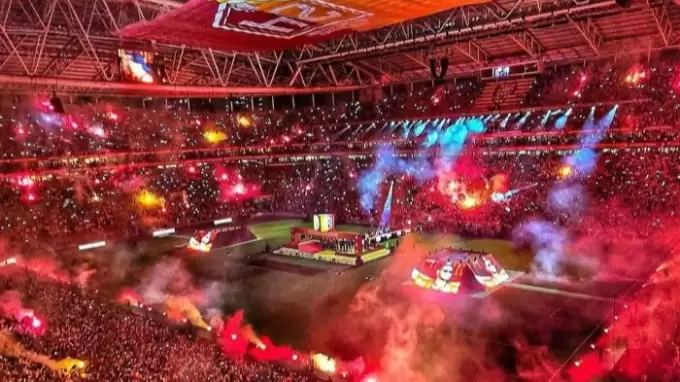 Galatasaray'dan yeni sezona yeni stat, yeni gelir!