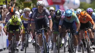 60. Cumhurbaşkanlığı Türkiye Bisiklet Turu ilk etabını Simon Dehairs kazandı