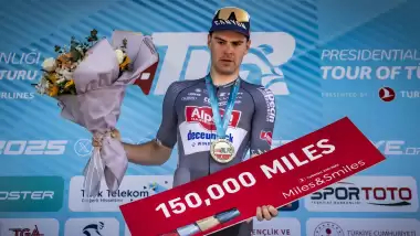 Simon Dehairs: "İlk profesyonel zaferimden dolayı çok mutluyum"