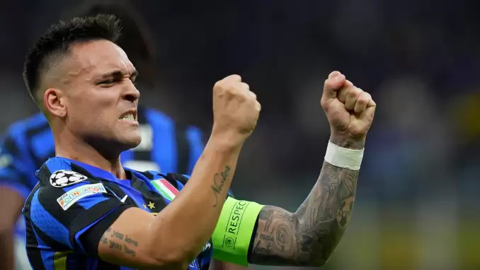 Martinez, Crespo'yu yakaladı!