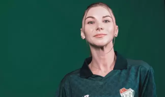 Şampiyon Bursaspor yeni sezon formalarını tanıttı!