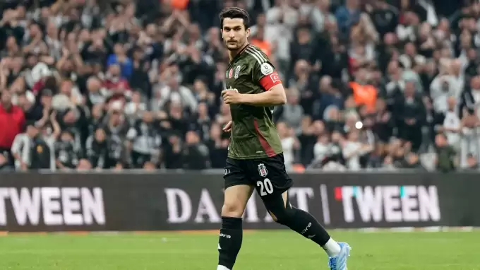 Necip Uysal 274 gün sonra formasına kavuştu