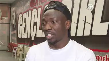 Peter Etebo: Süper Lig'e döndüğüm için mutluyum