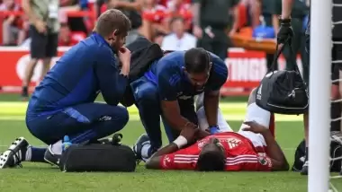 Nottingham Forest'ta Taiwo Awoniyi yapay komaya alındı