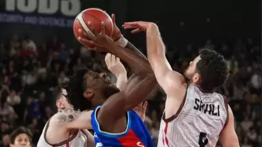 Efes, İzmir deplasmanından rahat çıktı!