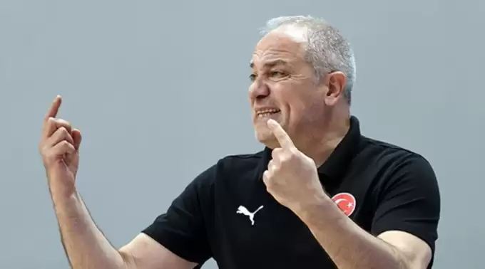 Antrenmanda büyük talihsiz yaşayan Ekrem Memnun ameliyat oldu