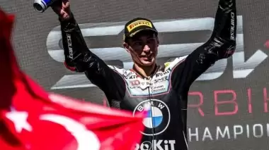 Toprak Razgatlıoğlu, Çekya'da saliselik farkla ikinci oldu