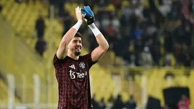 Altay Bayındır 11. Türk olmak için aday!