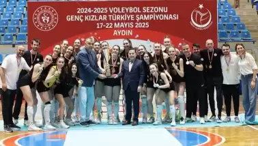 VakıfBank, Eczacıbaşı'nı yendi, Türkiye şampiyonu oldu