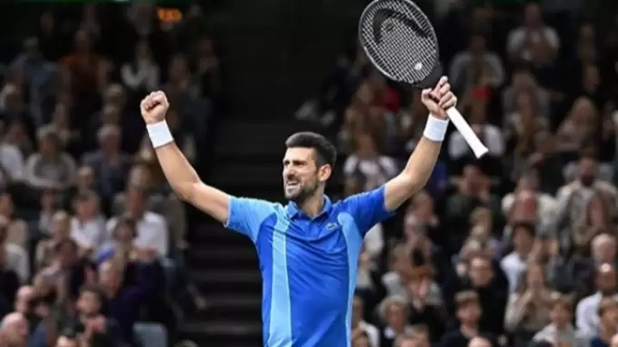 Novak Djokovic "100'ler kulübünde"