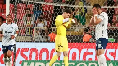 Fenerbahçeli futbolculardan 4-2'lik Hatayspor mağlubiyetinin ardından flaş hareket!