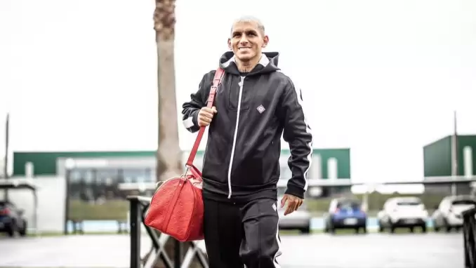 Torreira 3 yıl sonra ilk kez Uruguay Milli Takımı'nda!