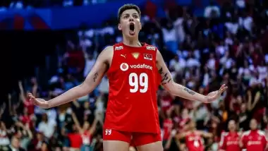 Yıldız voleybolcu Ebrar Karakurt, Eczacıbaşı'nda!