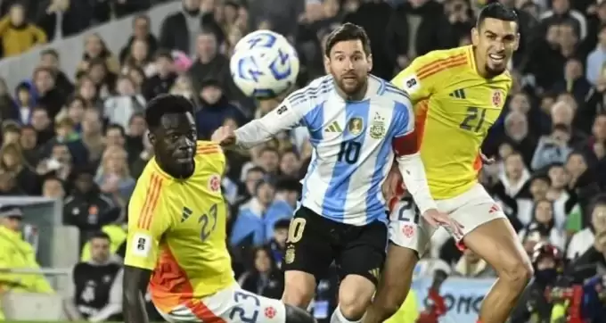 Davinson Sanchez'li Kolombiya, Messi'li Arjantin'i elinden kaçırdı