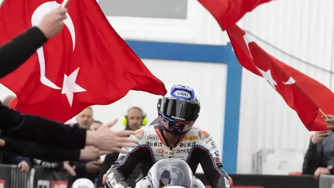 Toprak Razgatlioglu, Dünya Superbike Şampiyonası'nda tarihe geçti!