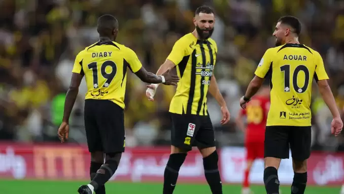 Fenerbahçe'de kanat operasyonu! Yıldız futbolcu için teklif yapılacak