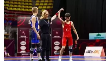 Milli güreşçilerden 17 Yaş Altı Avrupa Şampiyonası'nda 3 bronz madalya