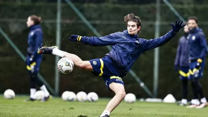 Fenerbahçe'de forma giymişti: Türk yetenek İtalyan kulübüne transfer oldu!