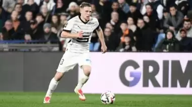 Bournemouth'tan ilk hamle: Adrien Truffert resmen açıklandı!