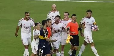 Kerem ve Orkun'lu Benfica'nın, Kulüpler Dünya Kupası macerası olaylı başladı! 3 kırmızı kart, 4 gol...