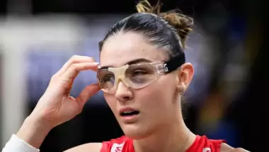 Zehra Güneş koruyucu gözlükle maça çıktı: Görüşümü kaybettim!