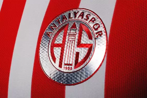 Antalyaspor, Fenerbahçe'den bir futbolcunun daha peşine düştü!