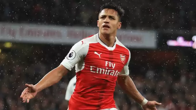 Alexis Sanchez, İstanbul'a geldi! Süper Lig deviyle anılıyordu