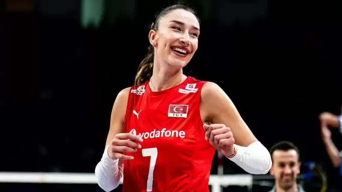 Hande Baladın sakatlandı!