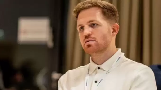 Fenerbahçe'den flaş hamle! Futbol Direktörü Devin Özek, yıldız futbolcuyla görüşmeye gitti