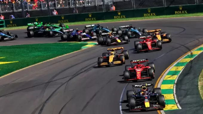 Verstappen çuvalladı, Norris şov yaptı! Avusturya GP’si akılları aldı!