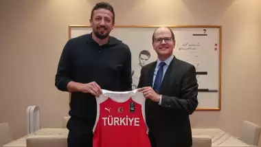 Türkoğlu: "FIBA pencereleri sayesinde taraftarlar milli takımlarını yılda birkaç kez canlı izleyebiliyor"