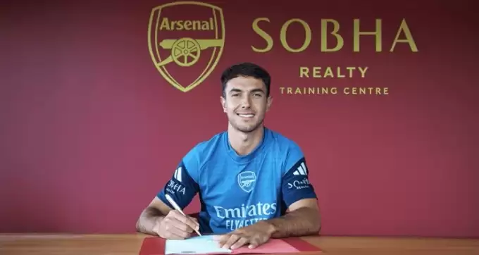 Arsenal, tarihi transferi resmen açıkladı