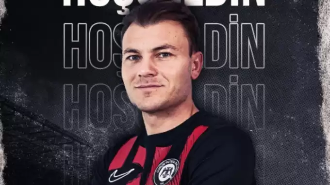 Yusuf Erdoğan yeni takımını imzayı resmen attı