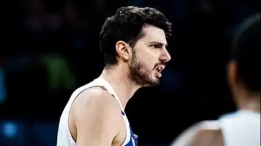 Türk Telekom, eski oyuncusuna imzayı attırdı!