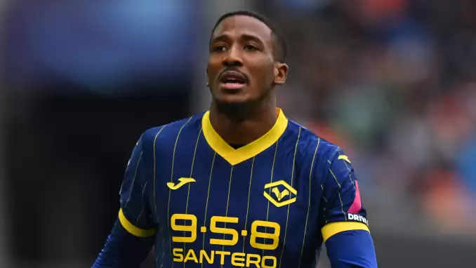 Aslan'da hedef sağ bek! Tchatchoua yeniden gündem...