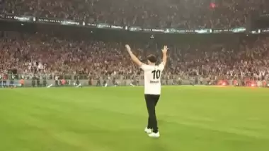 Orkun Kökçü'nün imza törenini kaç kişi izledi?