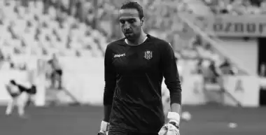 Depremde hayatını kaybeden kaleci Ahmet Eyüp'ün forması emekli edildi