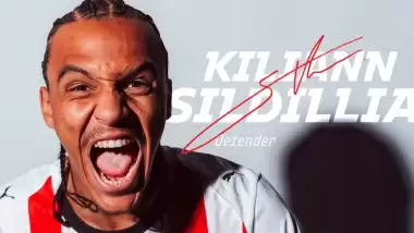 PSV'den savunmaya transfer! 23 yaşındaki Fransız sağ bek imzayı attı