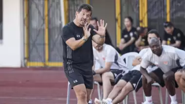 Emre Belözoğlu: "6-7 tane oyuncuyu aramıza katmamız gerekiyor"